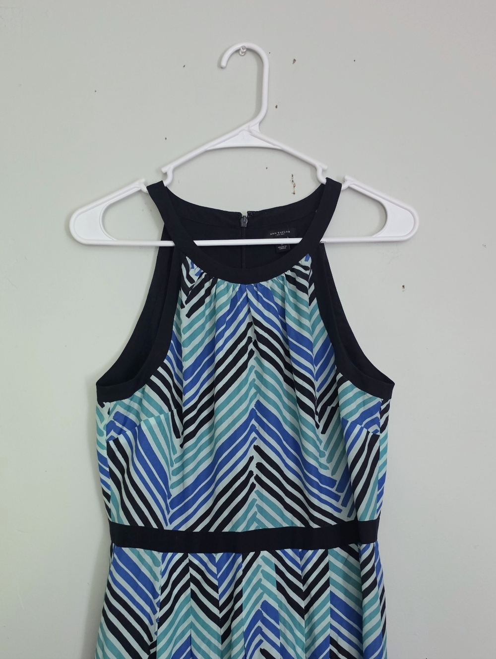 Ann Taylor Sleeveless Chevron Maxi Dress - Picture 3 of 8